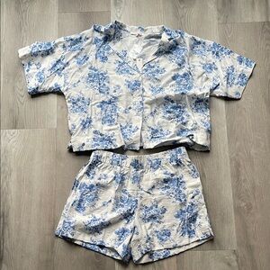 NWT Landry Kate Blue and White Floral Set